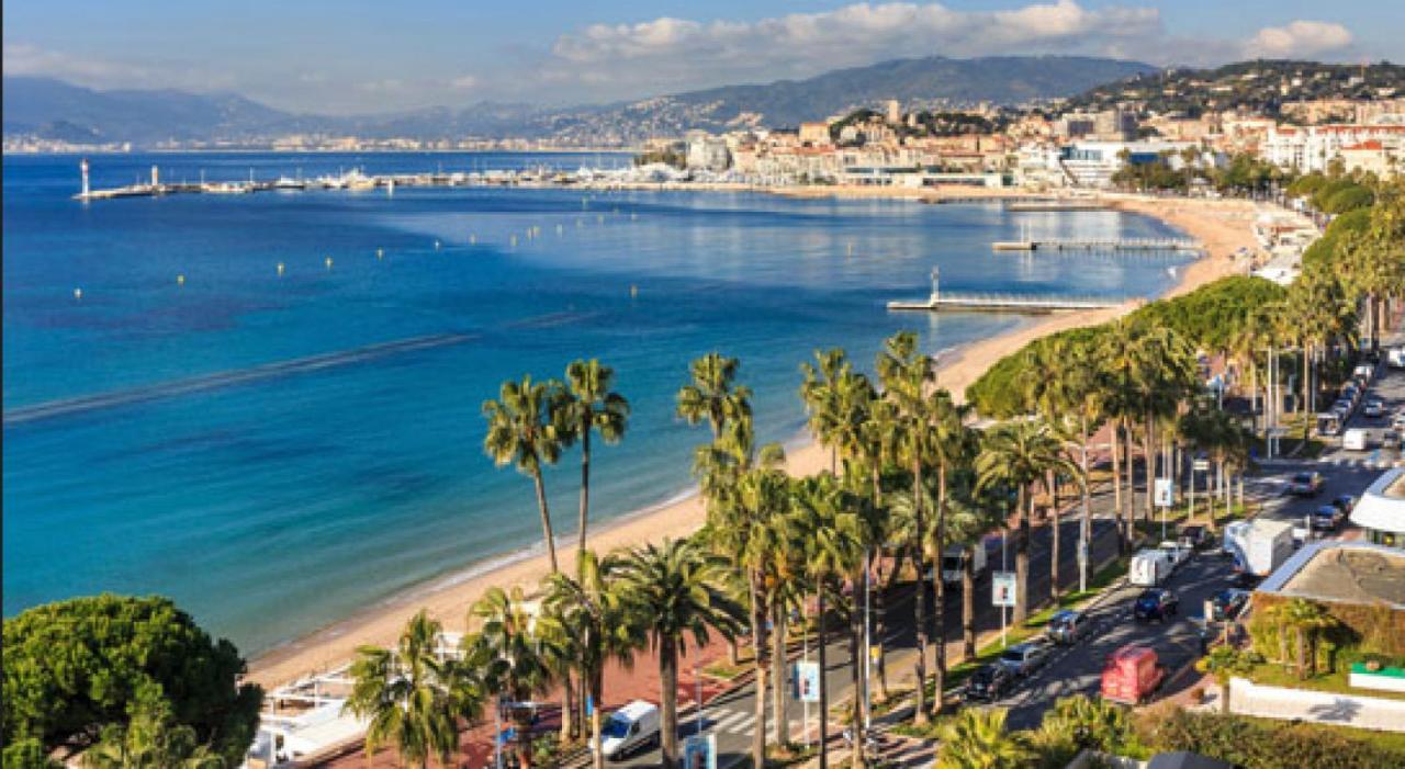 The Loft - Superb 2 Bedrooms On Floor With Terrace - 10min To Palais & Beach! Apartamento *